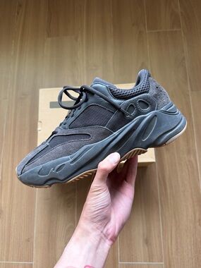 adidas Originals - Yeezy Boost 700 Utility Black